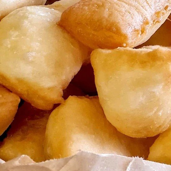 Gnocco fritto nel cestino foderato di carta