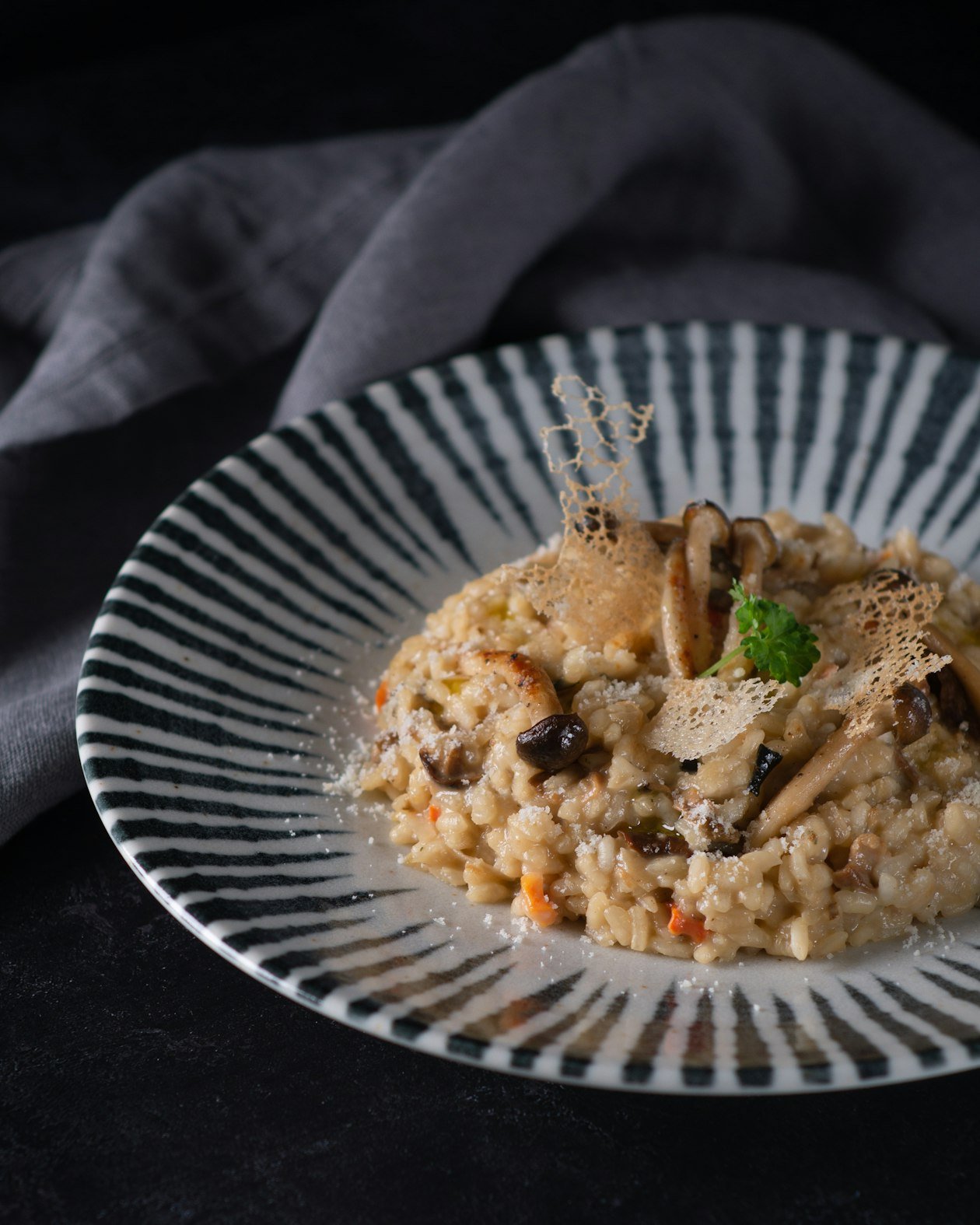 Risotto piemontese servito nel piatto